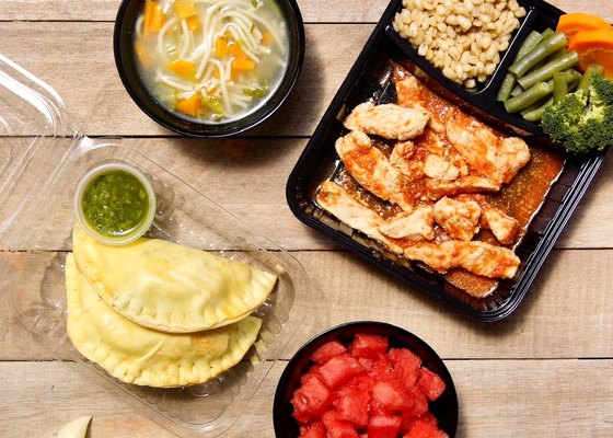 Comer saludable en Guayaquil sin cocinar (y sin caer en la falsa ensalada)